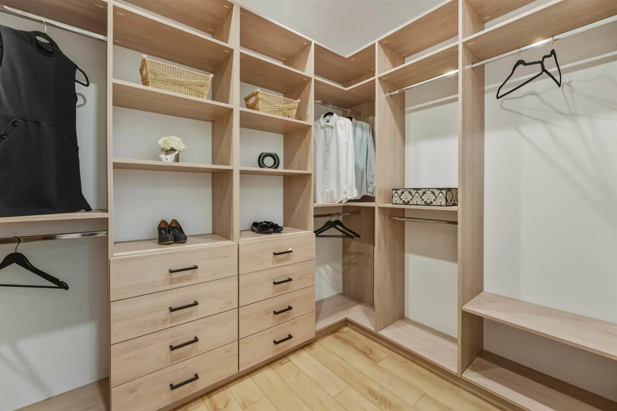 Powder Room Photo of 20142 82 Avenue, Langley, BC