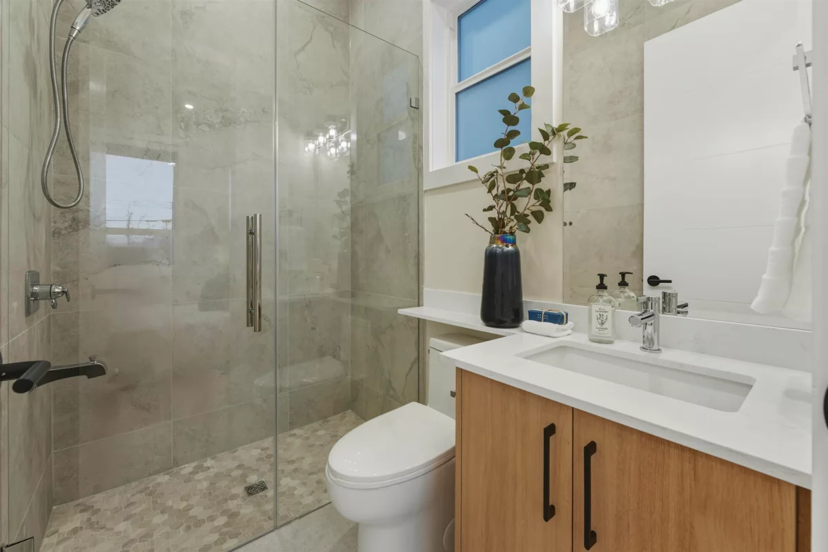 Walk-In Closet Photo of 20142 82 Avenue, Langley, BC