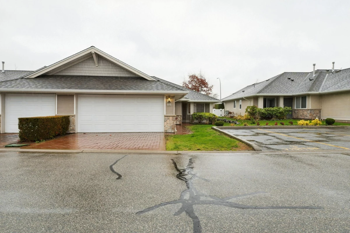 Exterior Front Photo of 32 17516 4th Avenue, Surrey, BC