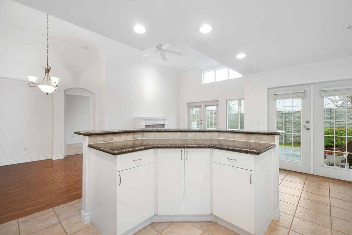 Guest Bathroom Photo of 32 17516 4th Avenue, Surrey, BC