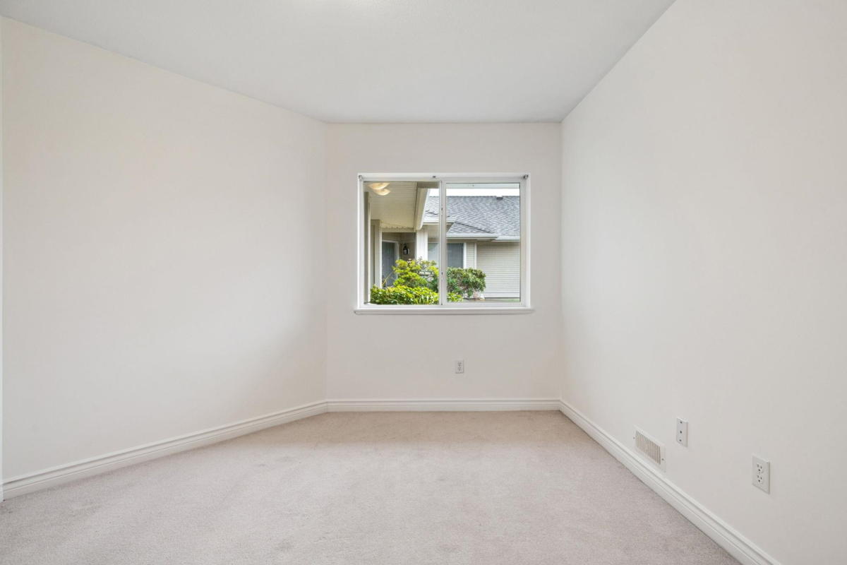 Hallway Photo of 32 17516 4th Avenue, Surrey, BC