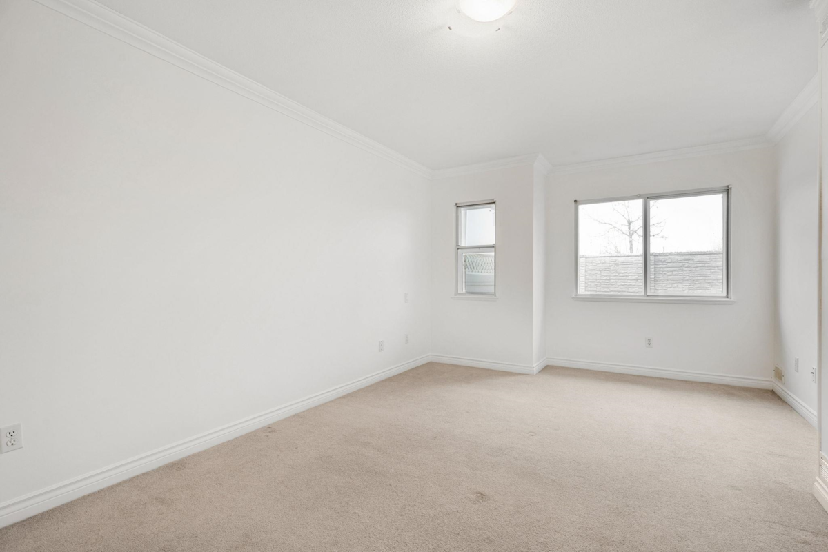 Office / Den Photo of 32 17516 4th Avenue, Surrey, BC