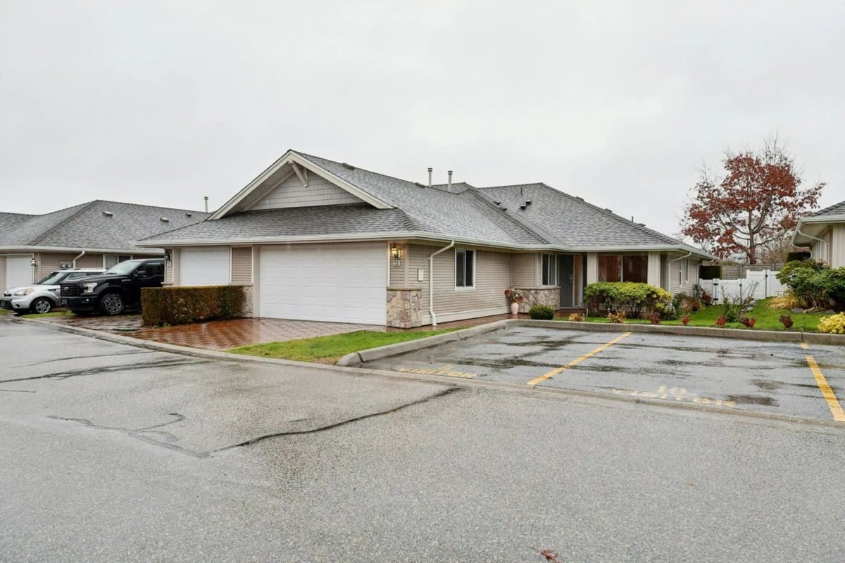 Playground / Recreational Area Near 32 17516 4th Avenue, Surrey, BC