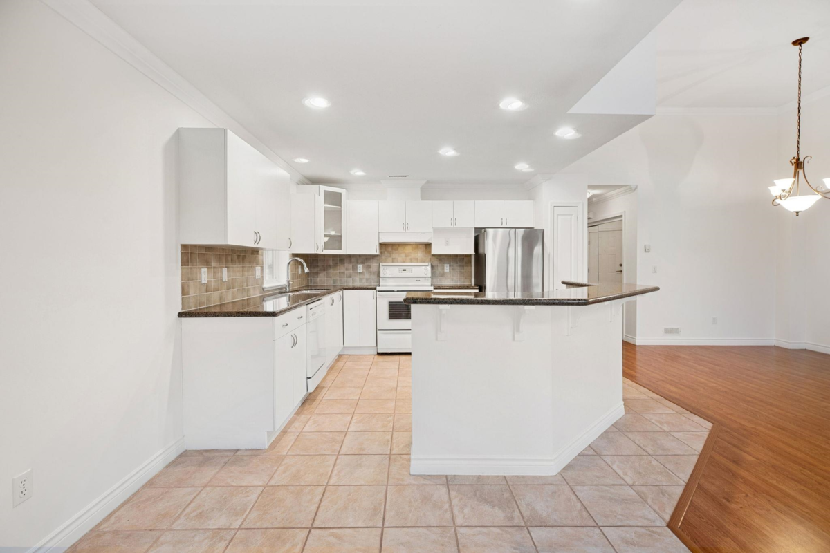 Powder Room Photo of 32 17516 4th Avenue, Surrey, BC