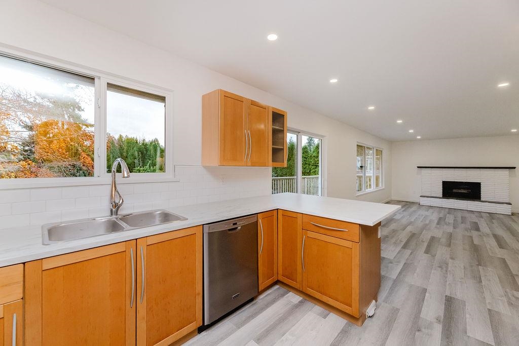 Kitchen Photo of 4357 Cameo Road, Sechelt, BC