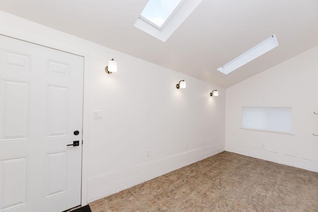 Mudroom Photo of 4357 Cameo Road, Sechelt, BC