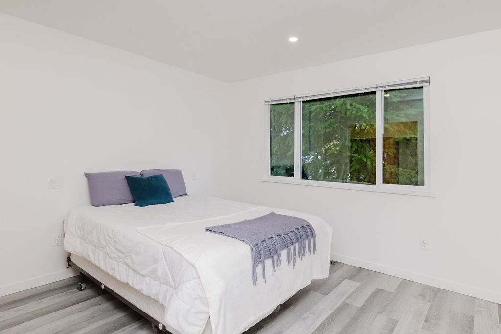 Primary Bathroom Photo of 4357 Cameo Road, Sechelt, BC