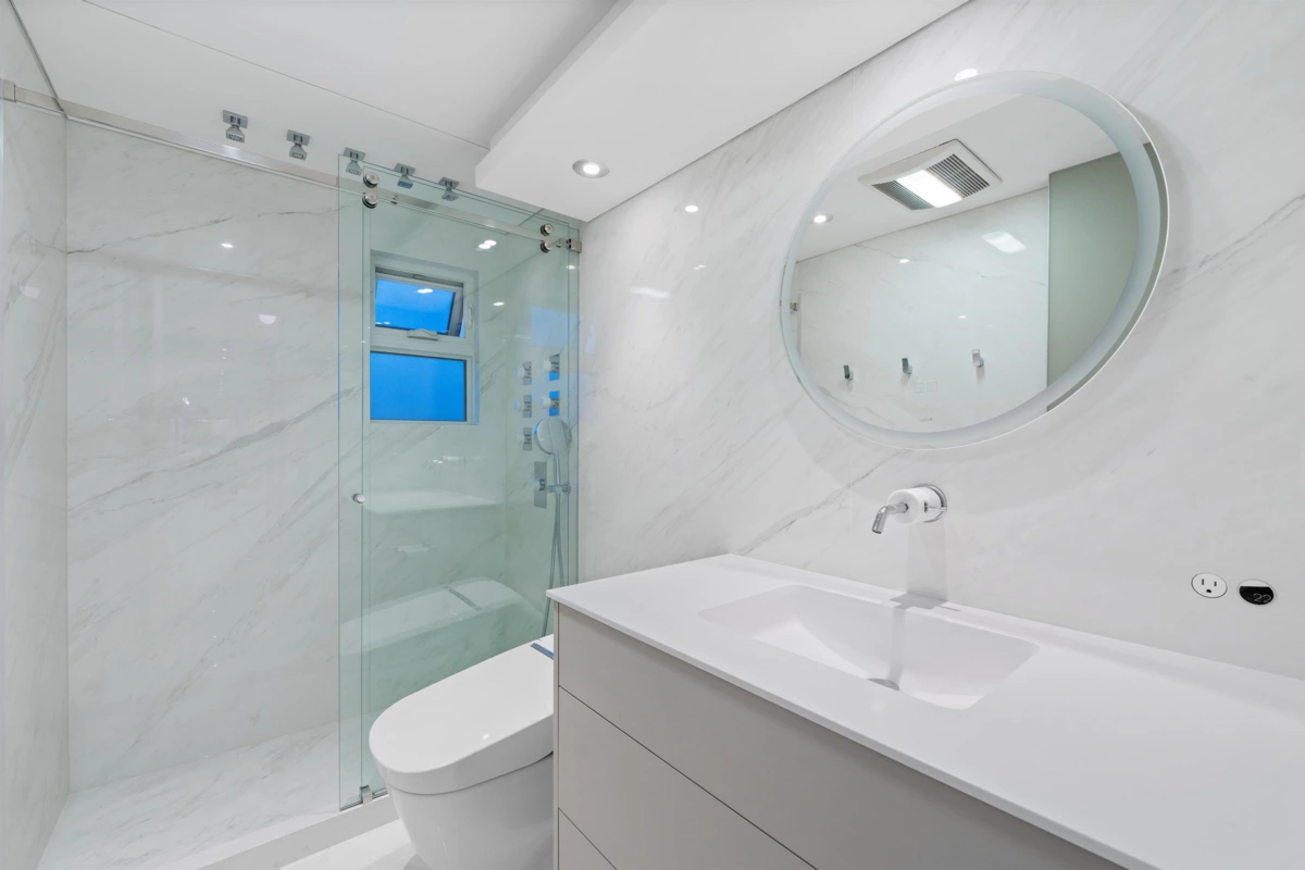 Street View Photo of 1501 845 Chilco Street, Vancouver, BC