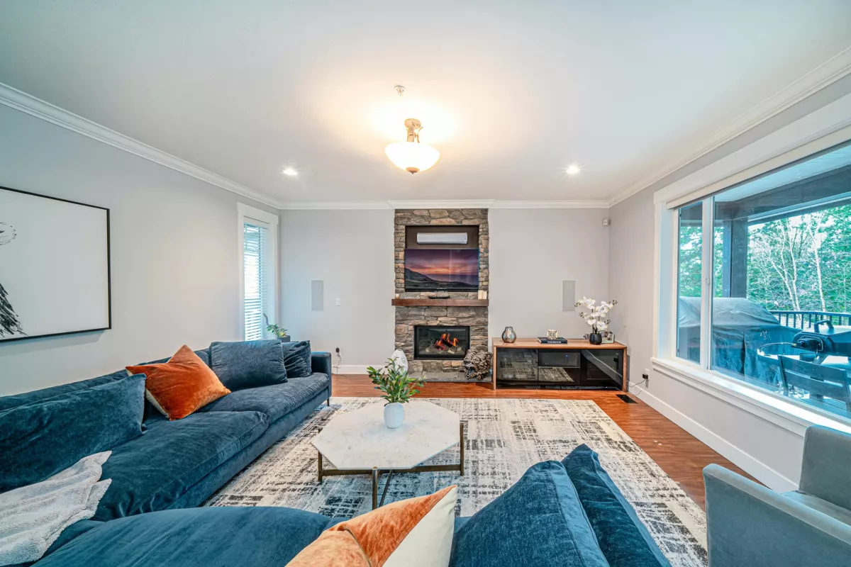 Breakfast Nook Photo of 13439 235 Street, Maple Ridge, BC