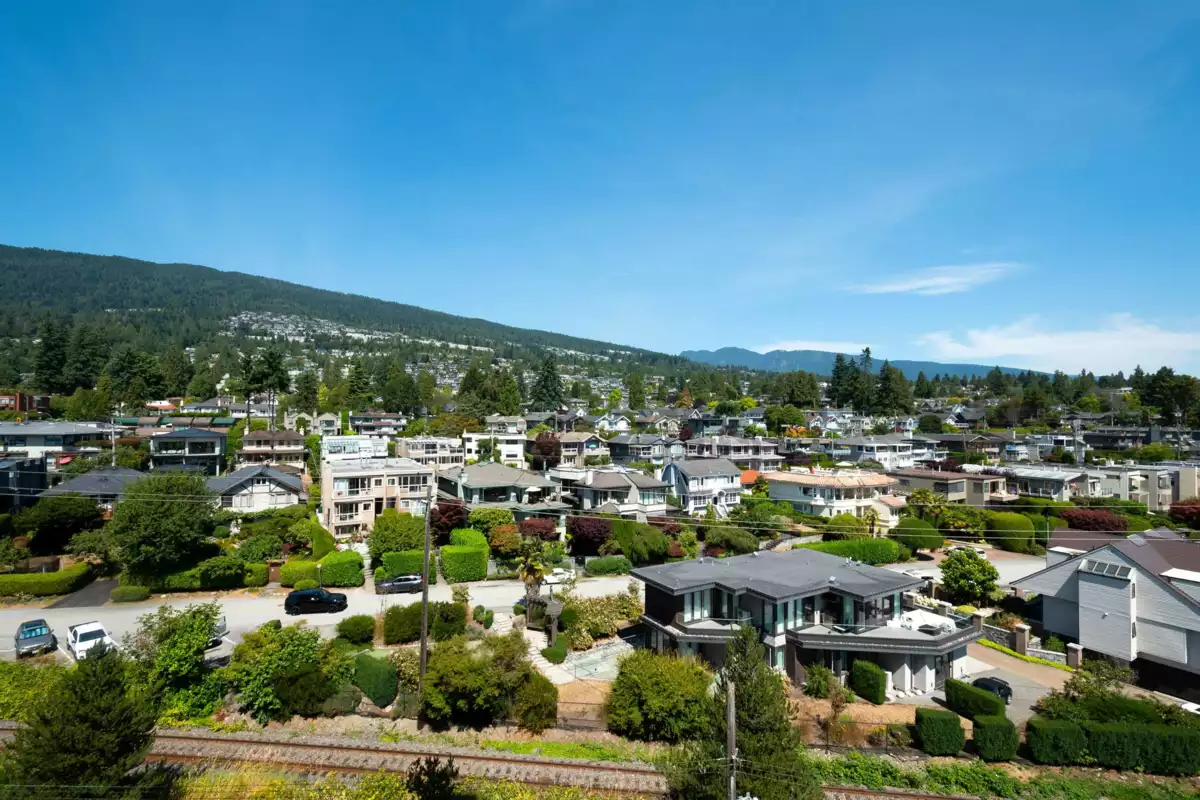 Exterior Rear Photo of 708 150 24th Street, West Vancouver, BC