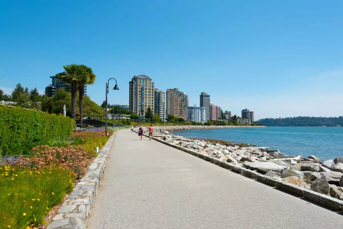 Outdoor Kitchen Photo of 708 150 24th Street, West Vancouver, BC