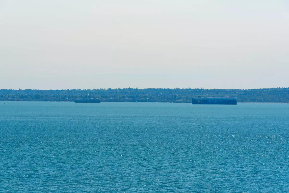 Staircase Photo of 708 150 24th Street, West Vancouver, BC