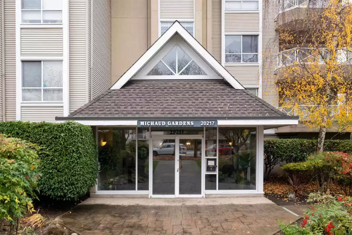 Entry Foyer Photo of 211 20217 Michaud Crescent, Langley, BC