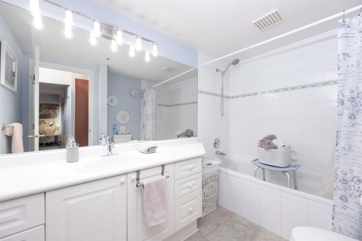 Guest Bathroom Photo of 211 20217 Michaud Crescent, Langley, BC