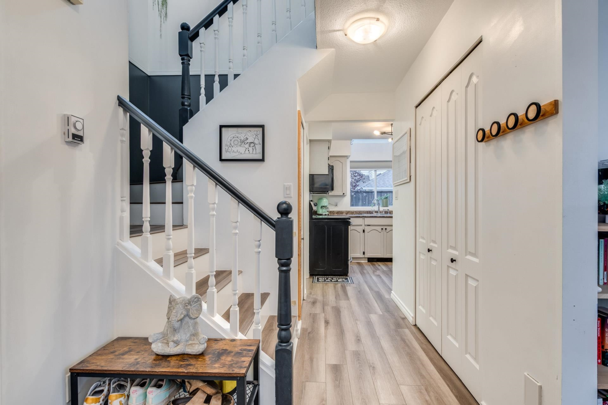 Bedroom 3 Photo of 16 20699 120b Avenue, Maple Ridge, BC