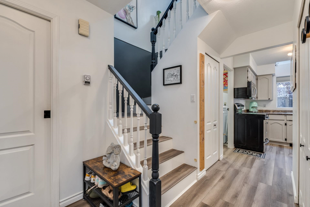 Bedroom 4 Photo of 16 20699 120b Avenue, Maple Ridge, BC