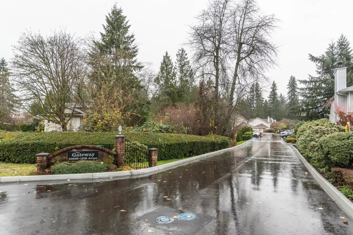 Front Yard Photo of 16 20699 120b Avenue, Maple Ridge, BC