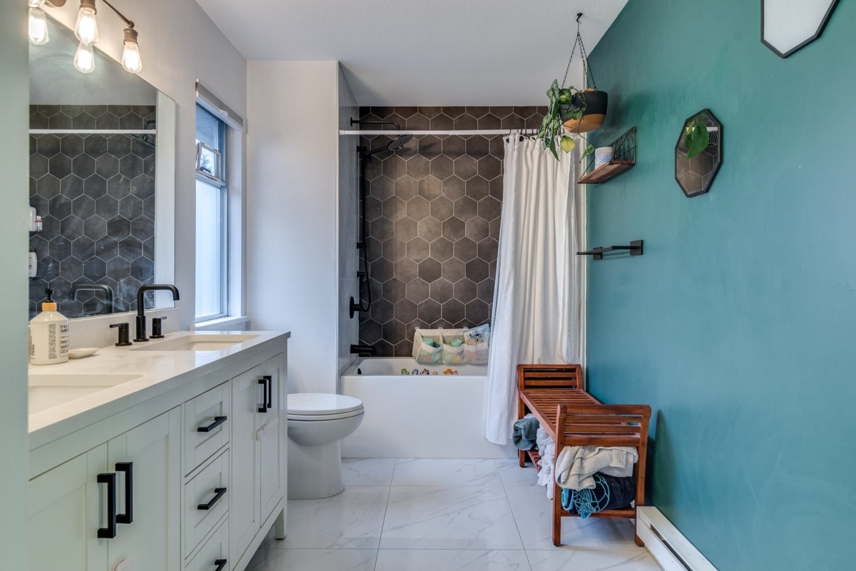 Laundry Room Photo of 16 20699 120b Avenue, Maple Ridge, BC