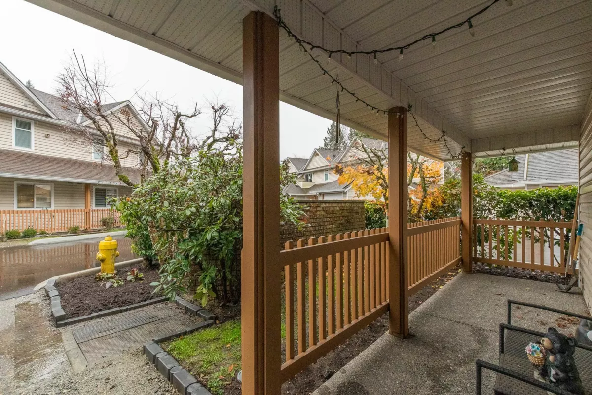 Living Room Photo of 16 20699 120b Avenue, Maple Ridge, BC