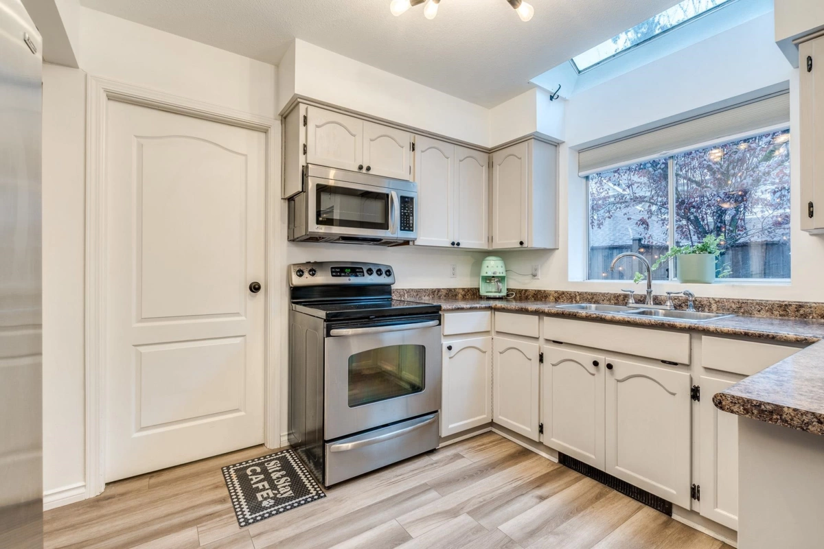 Primary Bedroom Photo of 16 20699 120b Avenue, Maple Ridge, BC