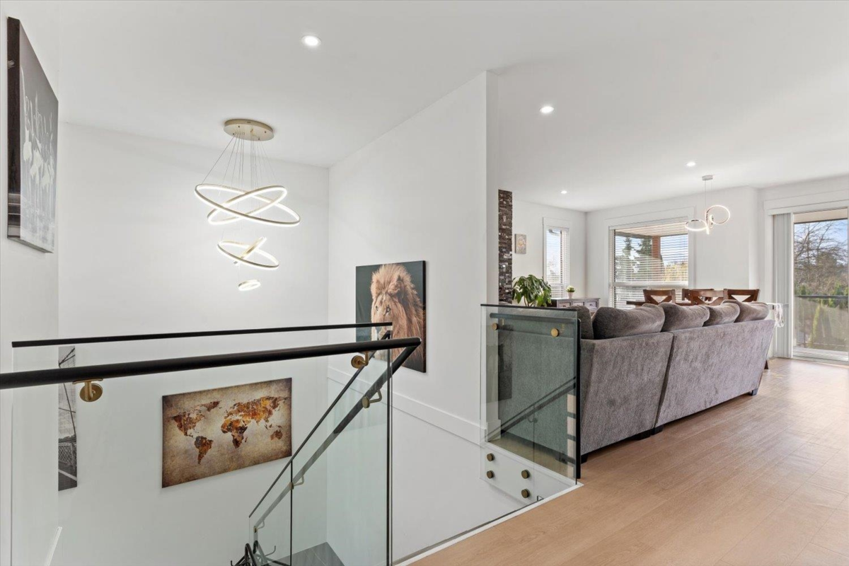 Breakfast Nook Photo of 6870 Fraser Drive, Agassiz, BC