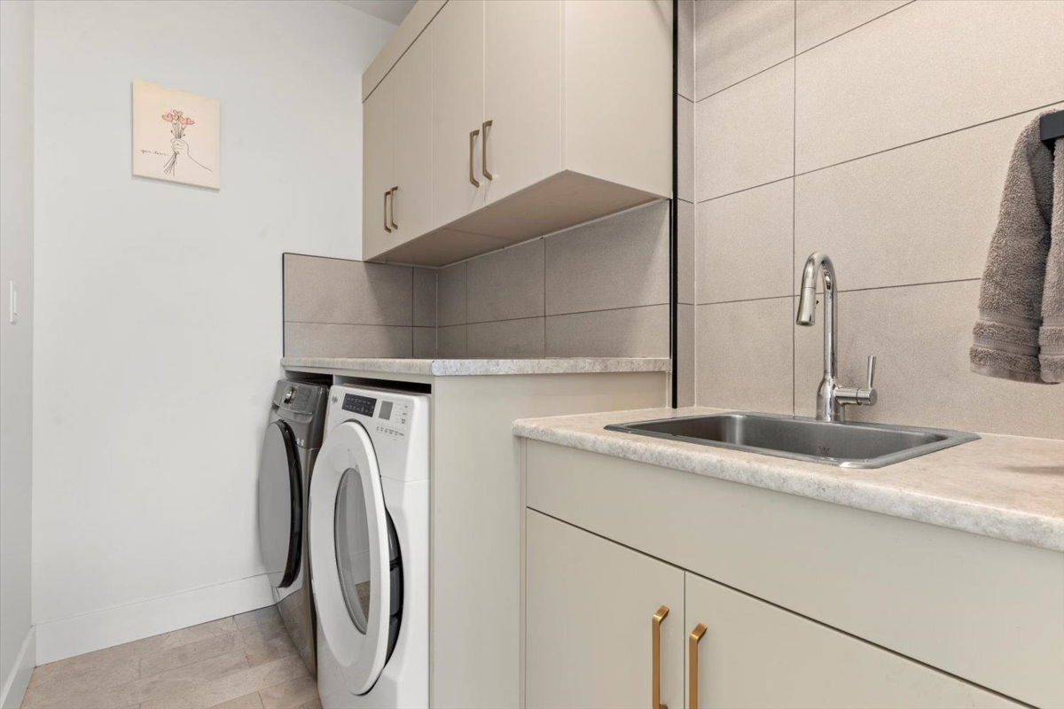 Hot Tub / Spa Photo of 6870 Fraser Drive, Agassiz, BC