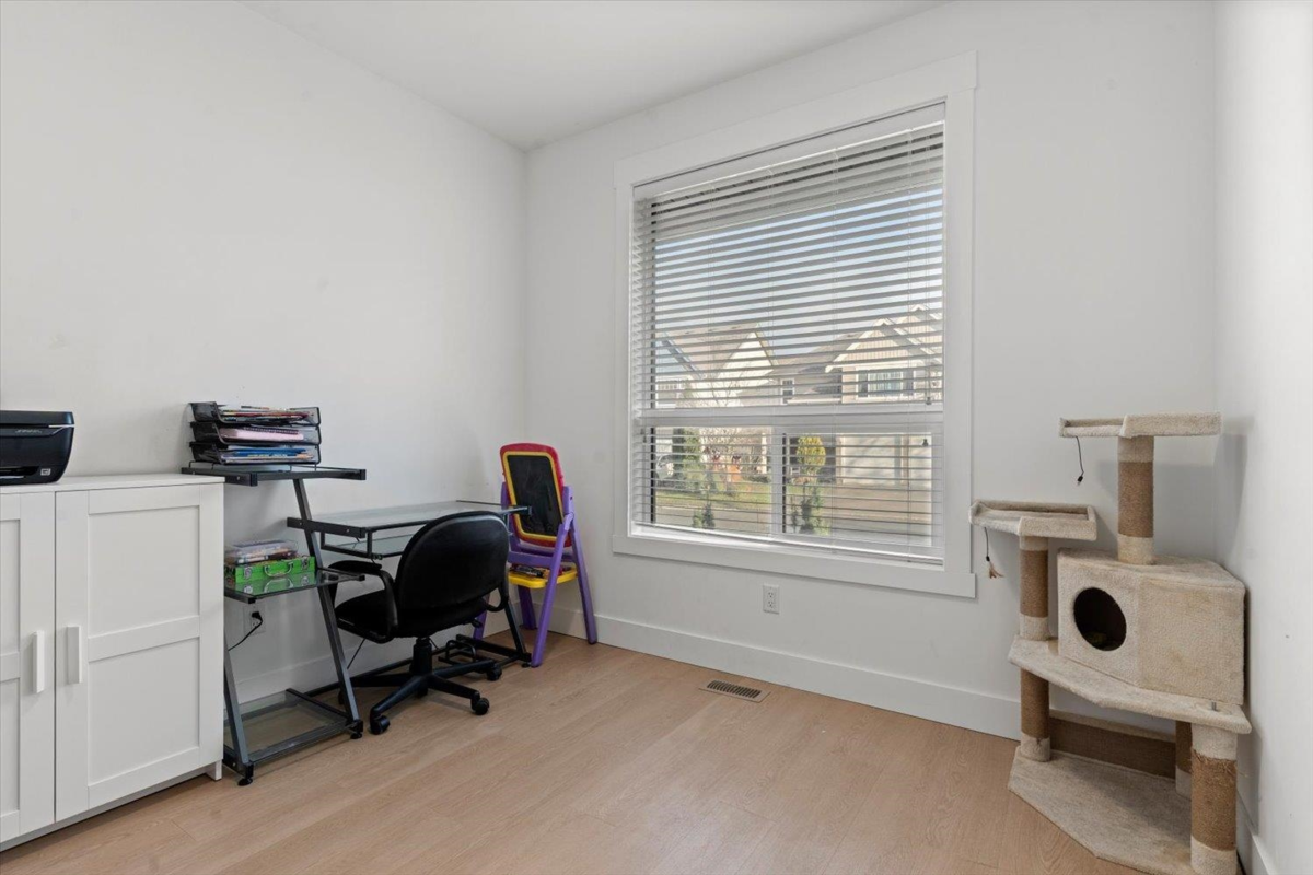 Outdoor Deck Photo of 6870 Fraser Drive, Agassiz, BC