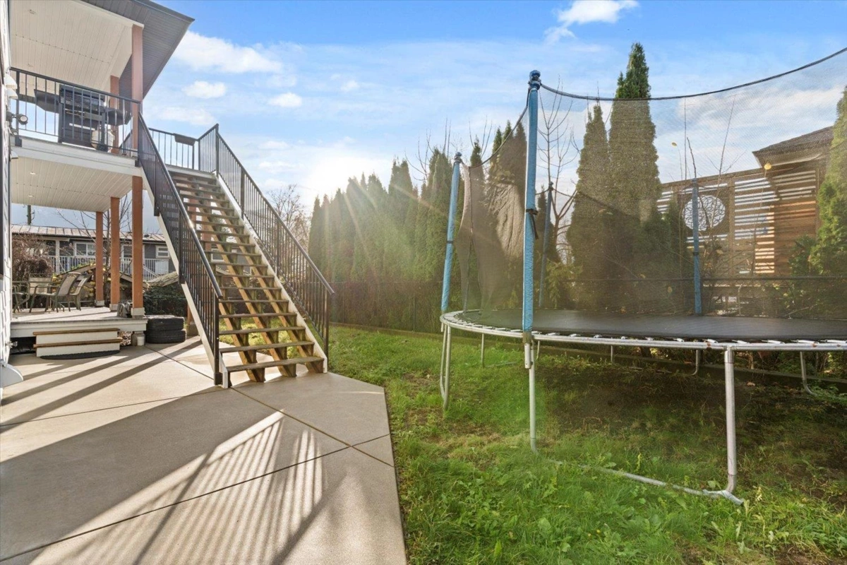 Outdoor Kitchen Photo of 6870 Fraser Drive, Agassiz, BC