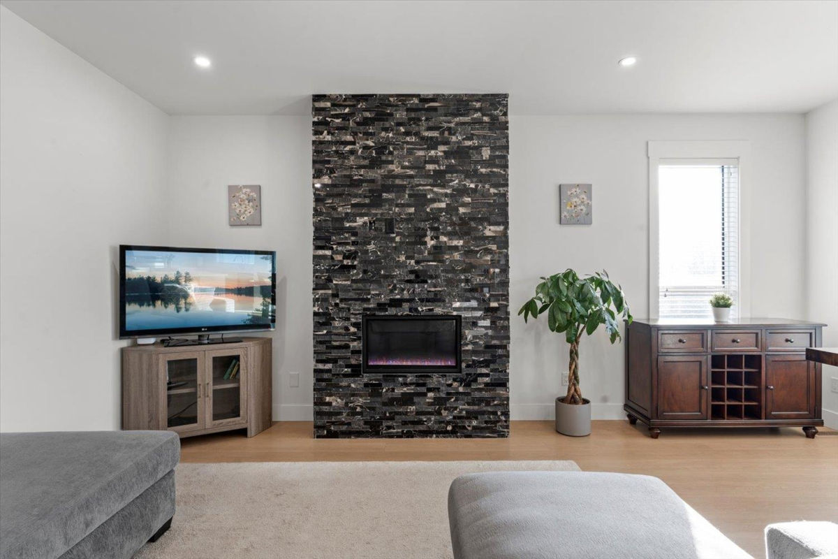 Primary Bathroom Photo of 6870 Fraser Drive, Agassiz, BC