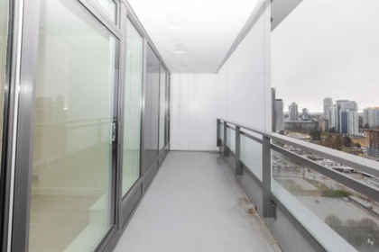 Primary Bathroom Photo of 2206 13675 107a Avenue, Surrey, BC