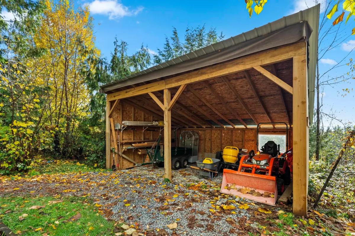 Entry Foyer Photo of 31730 Viewcrest Avenue, Mission, BC