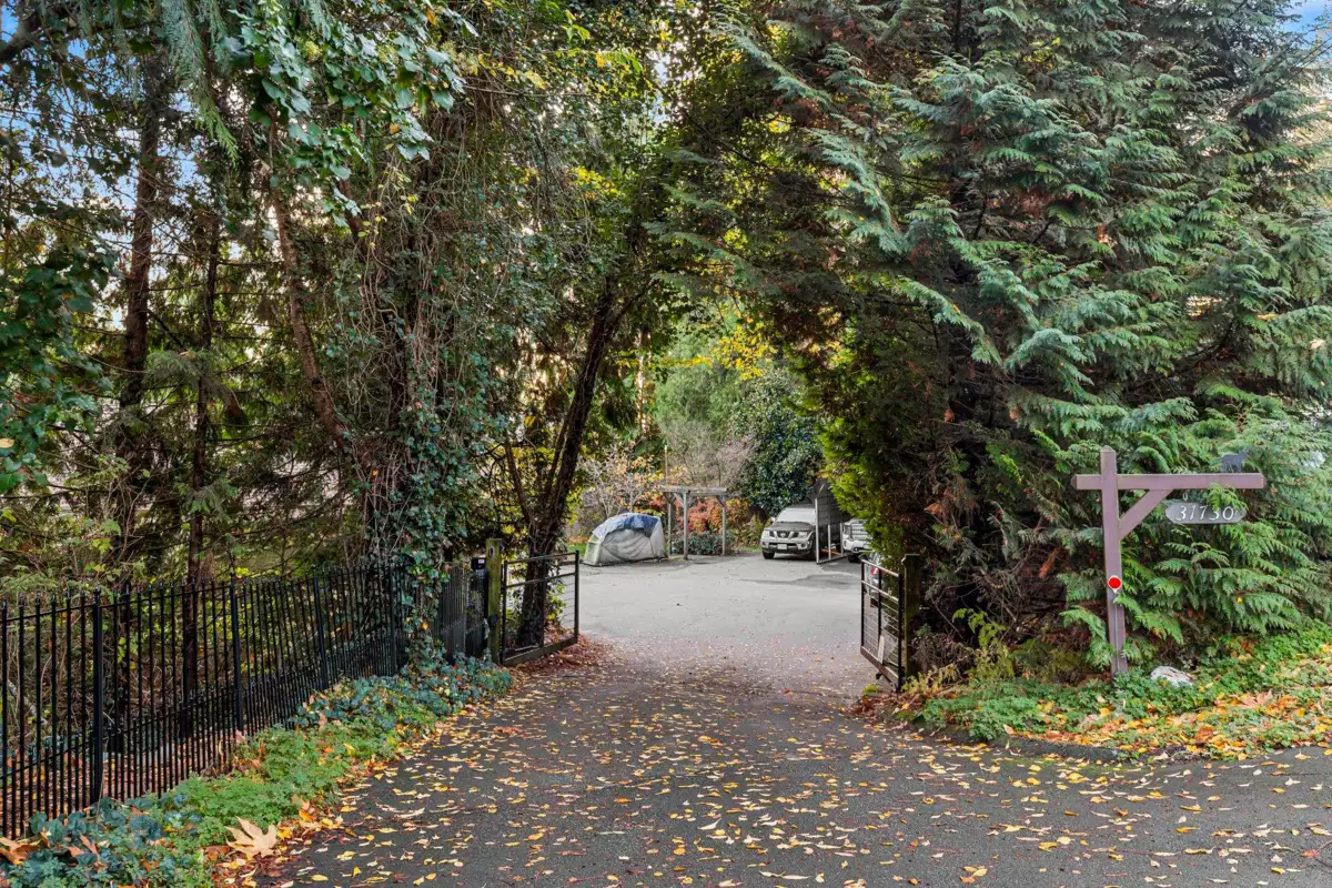 Hot Tub / Spa Photo of 31730 Viewcrest Avenue, Mission, BC