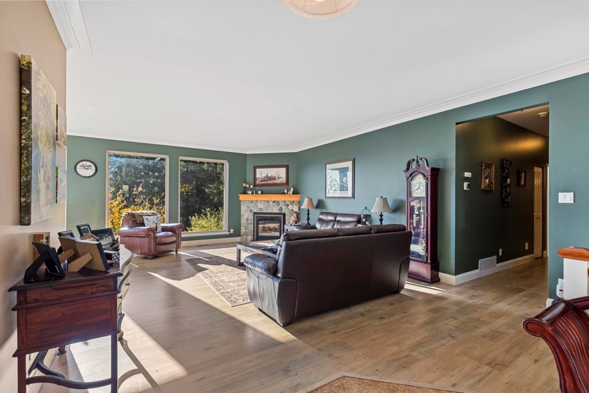 Kitchen Photo of 31730 Viewcrest Avenue, Mission, BC