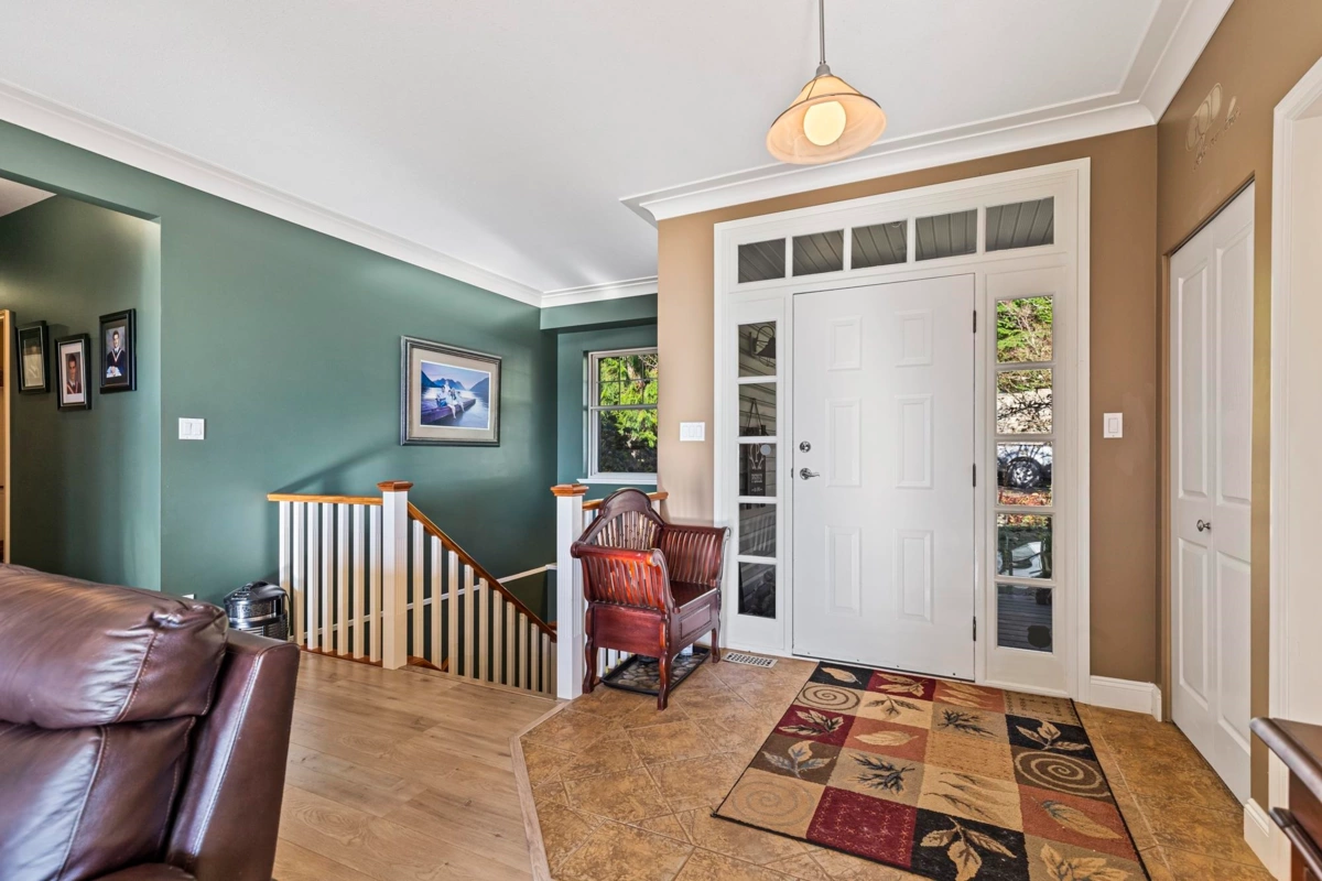 Pantry Photo of 31730 Viewcrest Avenue, Mission, BC