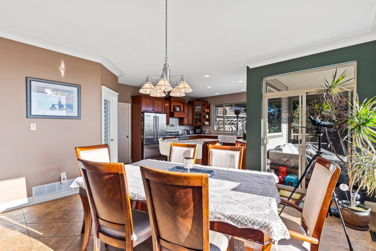 Walk-In Closet Photo of 31730 Viewcrest Avenue, Mission, BC