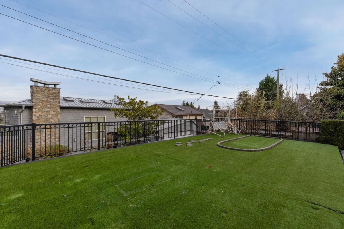 Garden / Landscaping Photo of 3936 Quesnel Drive, Vancouver, BC