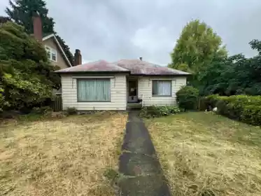 1224 Sixth Avenue, New Westminster, BC, New Westminster — Single Family Residence for sale