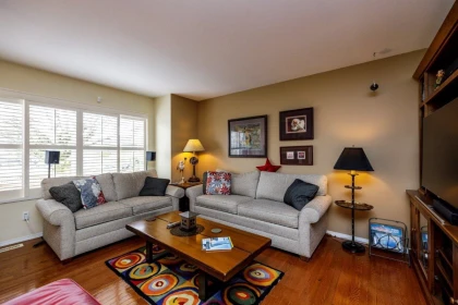 2 261 W 16th Street, North Vancouver, BC, North Vancouver — Townhouse for sale