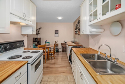 Office / Den Photo of 307 5340 Hastings Street, Burnaby, BC