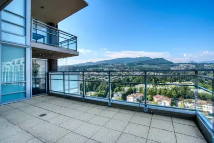 3104 2978 Glen Drive, Coquitlam, BC
