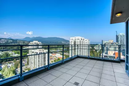 3104 2978 Glen Drive, Coquitlam, BC