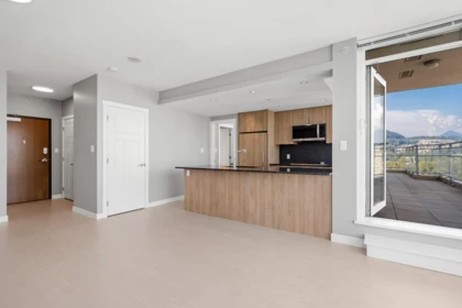 Walk-In Closet Photo of 3104 2978 Glen Drive, Coquitlam, BC