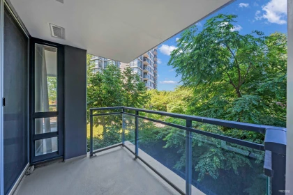 Front Yard Photo of 609 3111 Corvette Way, Richmond, BC