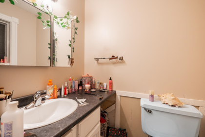 Powder Room Photo of 32067 Tims Avenue, Abbotsford, BC