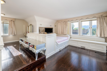 Basement Recreation Room Photo of 4389 Locarno Crescent, Vancouver, BC