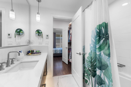 Hallway Photo of 309 33540 Mayfair Avenue, Abbotsford, BC