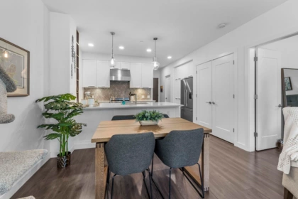 Primary Bedroom Photo of 309 33540 Mayfair Avenue, Abbotsford, BC