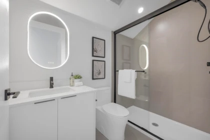 Hot Tub / Spa Photo of 2 4023 W 18th Avenue, Vancouver, BC