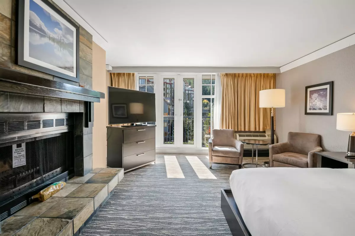 Dining Area Photo of 428/430 4050 Whistler Way, Whistler, BC