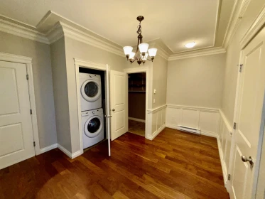 Guest Bathroom Photo of 412 32729 Garibaldi Drive, Abbotsford, BC